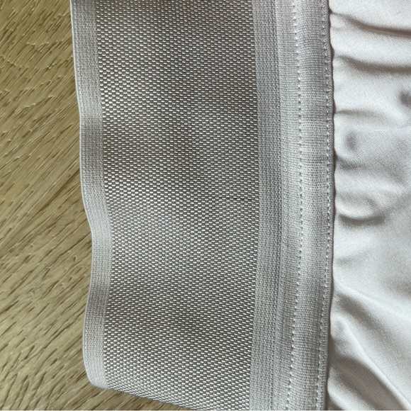 Lululemon Court Rival Skirt - Picture 2 of 9